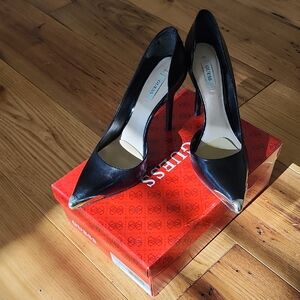 GUESS Beilan Black Pumps